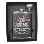 Lapos üveg pálinkás