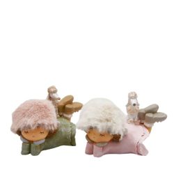 Gyerek figura kutyával,hasal 9x14cm