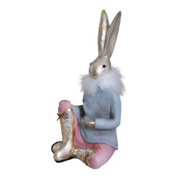 Nyúl figura fiú ülő poly toll sállal 18x 39cm